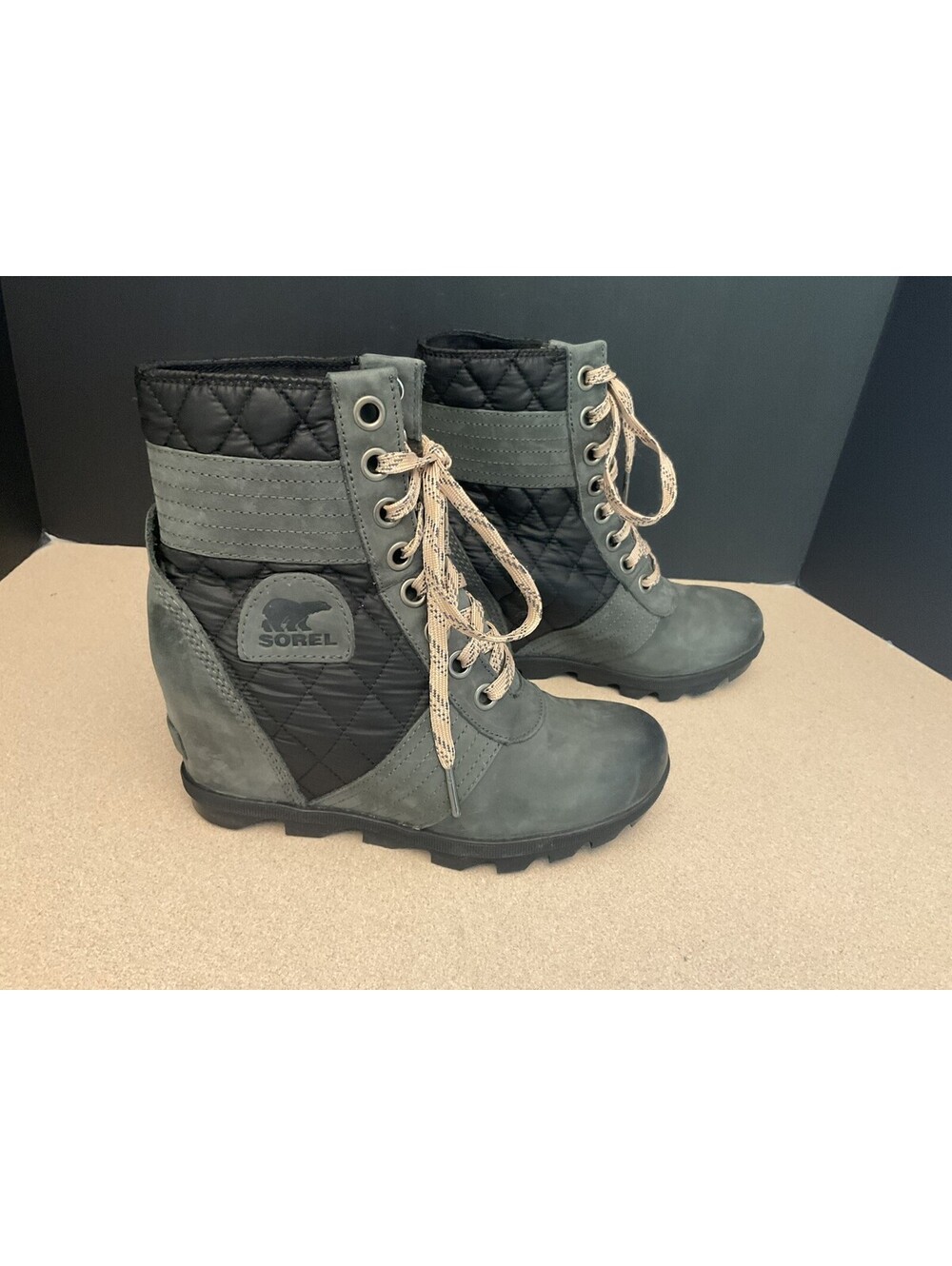 Womens Sorel Lexie Wedge Quilted Dark Slate Boots. Size 7.5. Awesome Boots!